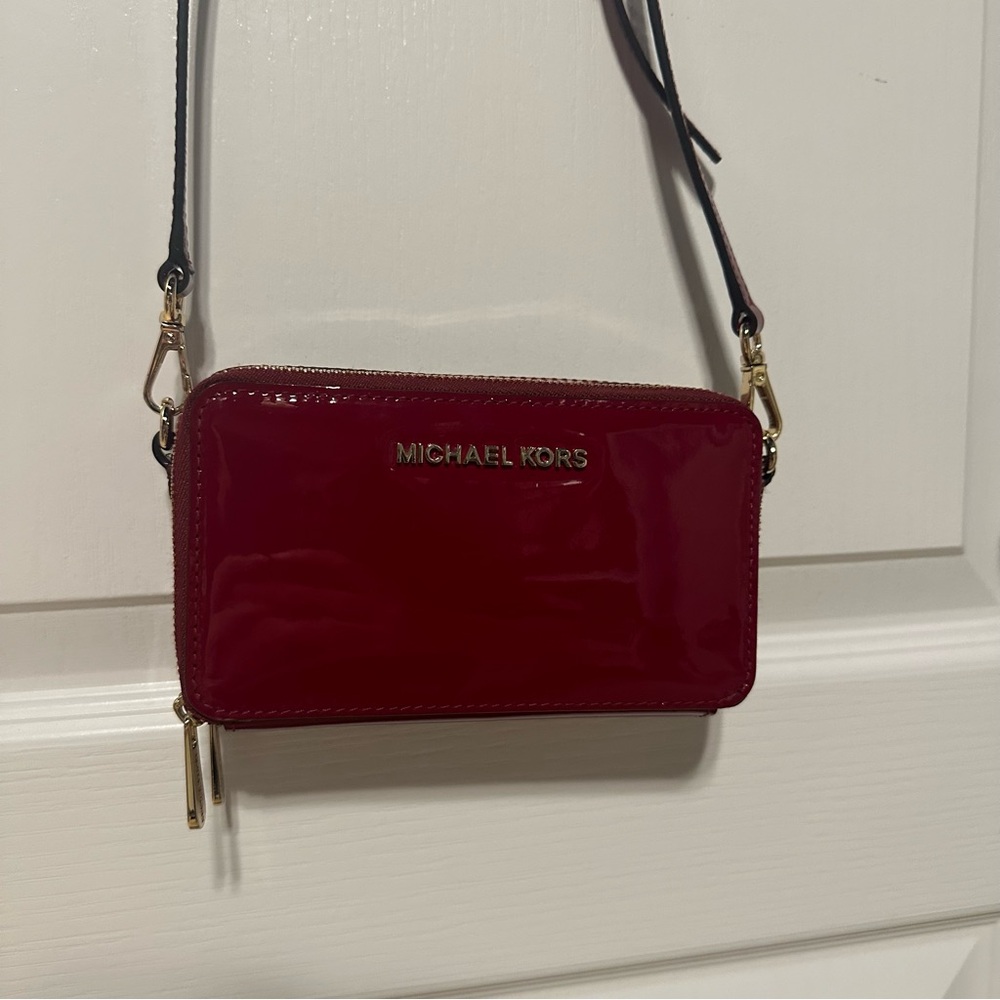 red michael kors crossbody
